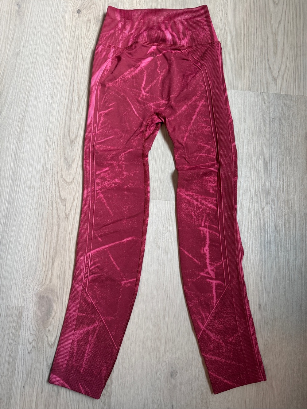 Lululemon Zone In Tight Raspberry Seamless Compression Leggings - Picture 4 of 4